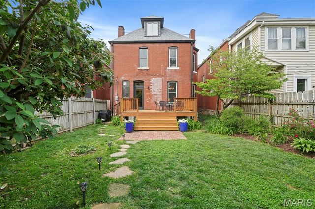 3650 Juniata Street, St Louis, MO 63116