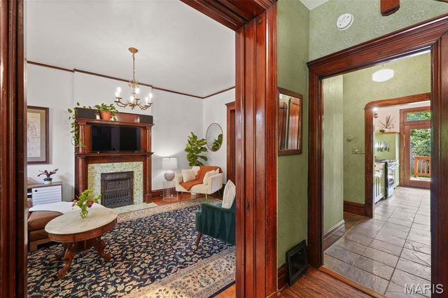 3650 Juniata Street, St Louis, MO 63116