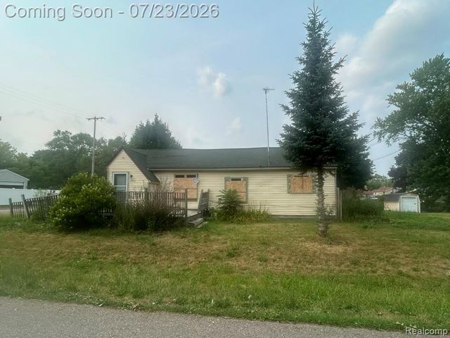 1373 Wells Street, Burton, MI 48529