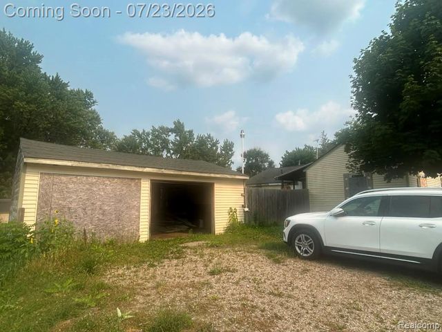 1373 Wells Street, Burton, MI 48529