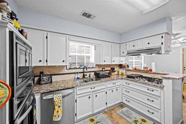 3700 September Drive, Baytown, TX 77521