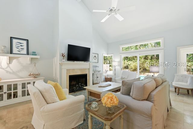7 Wildwood Ct, Hilton Head Island, SC 29928