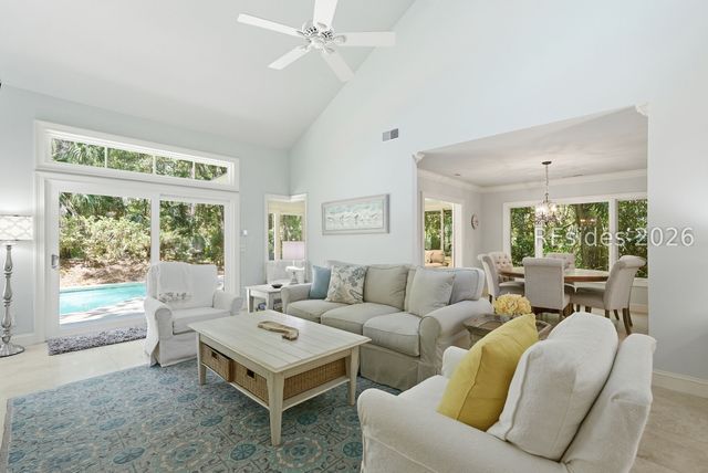 7 Wildwood Ct, Hilton Head Island, SC 29928