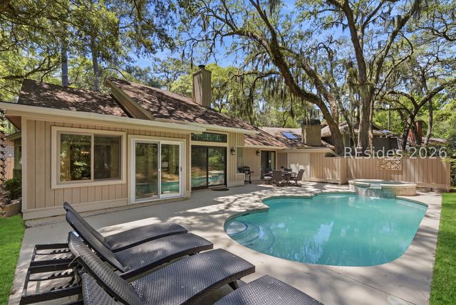 7 Wildwood Ct, Hilton Head Island, SC 29928