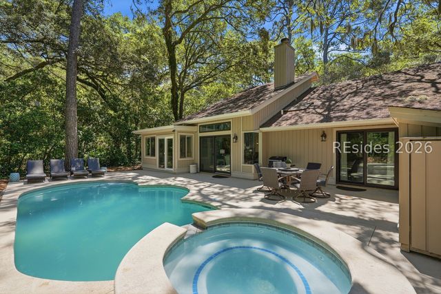 7 Wildwood Ct, Hilton Head Island, SC 29928