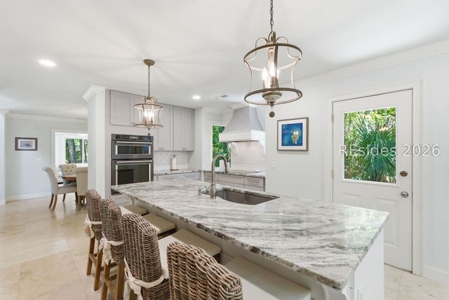 7 Wildwood Ct, Hilton Head Island, SC 29928