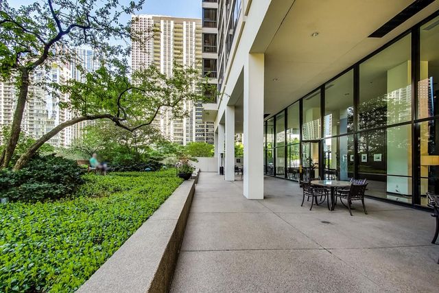 360 E Randolph Street 2506, Chicago, IL 60601