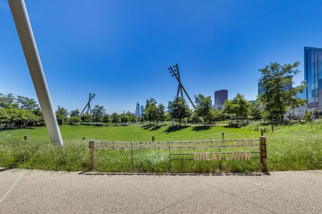 360 E Randolph Street 2506, Chicago, IL 60601