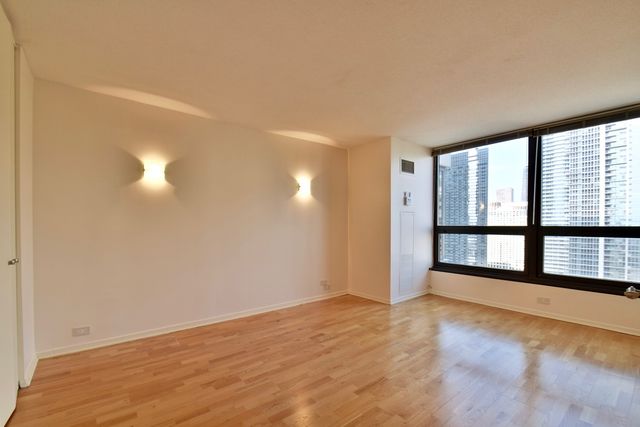 360 E Randolph Street 2506, Chicago, IL 60601