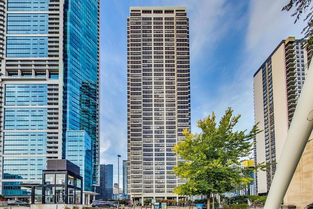 360 E Randolph Street 2506, Chicago, IL 60601
