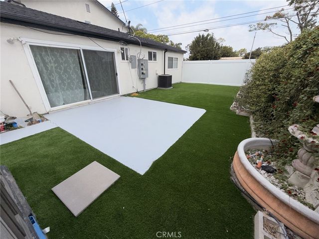 10002 St Stephen, Cypress, CA 90630