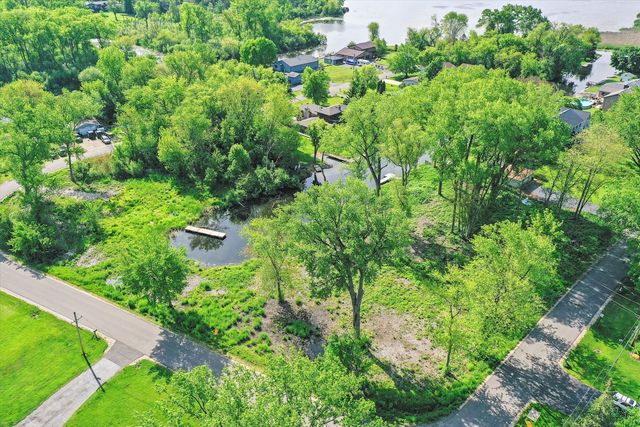 41147 N Lincoln Avenue, Antioch, IL 60002