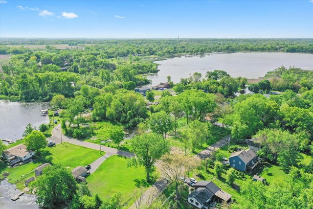 41147 N Lincoln Avenue, Antioch, IL 60002