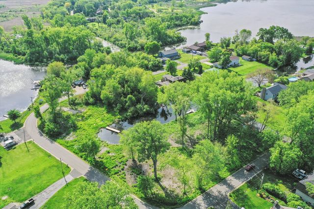 41147 N Lincoln Avenue, Antioch, IL 60002