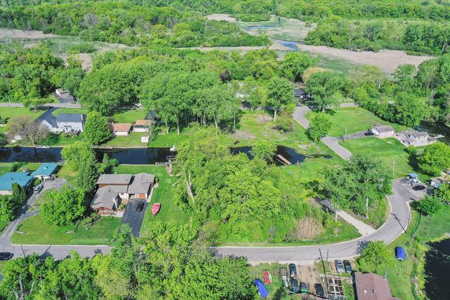 41147 N Lincoln Avenue, Antioch, IL 60002
