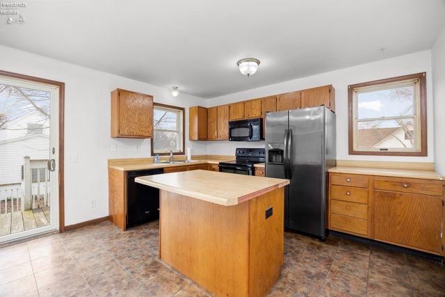 402 Snow Court, Sandusky, OH 44870