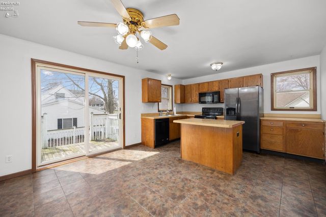 402 Snow Court, Sandusky, OH 44870