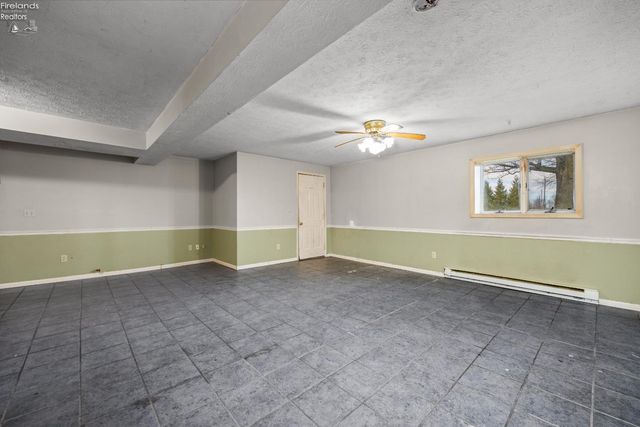 402 Snow Court, Sandusky, OH 44870