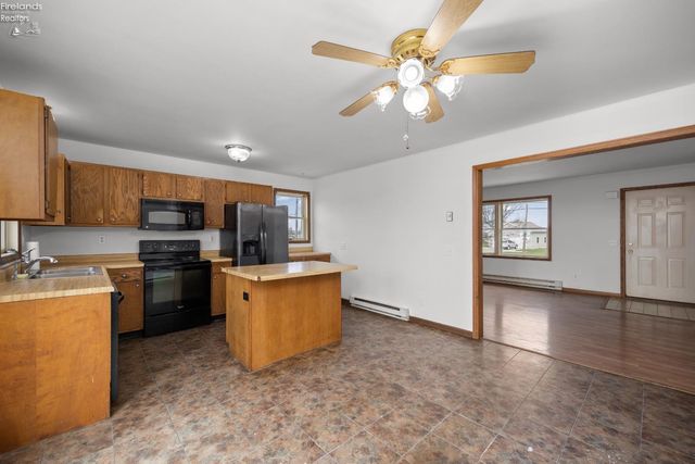 402 Snow Court, Sandusky, OH 44870