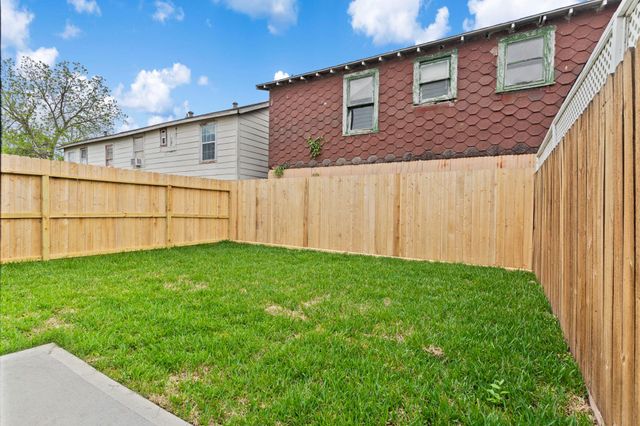 6818 Avenue F Unit A, Houston, TX 77011