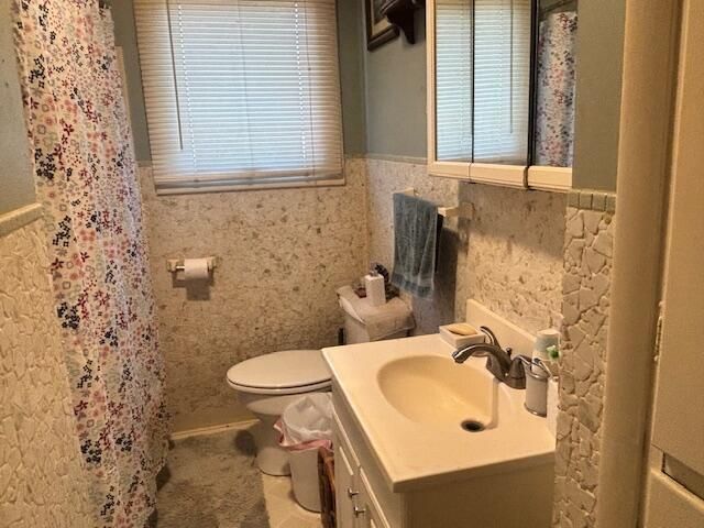 878 Oberlin Drive, Heath, OH 43056