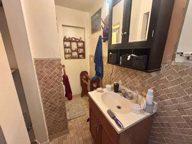 878 Oberlin Drive, Heath, OH 43056