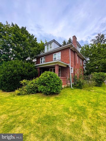 9 LOMBARDY CIR, Lewistown, PA 17044