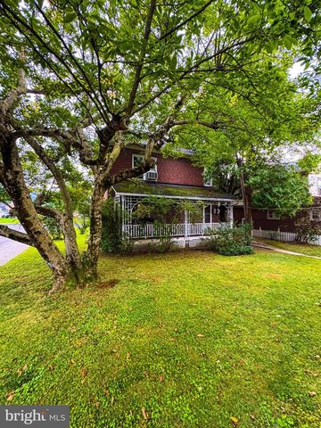 9 LOMBARDY CIR, Lewistown, PA 17044