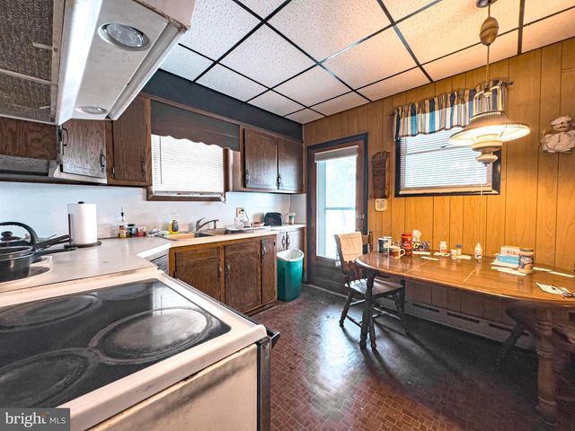 9 LOMBARDY CIR, Lewistown, PA 17044