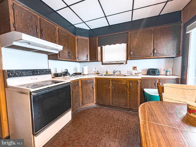 9 LOMBARDY CIR, Lewistown, PA 17044