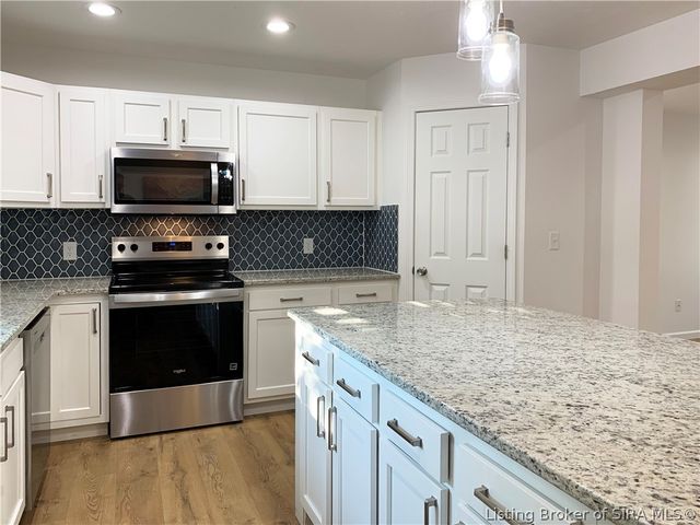 338 Berkley Road, Charlestown, IN 47111
