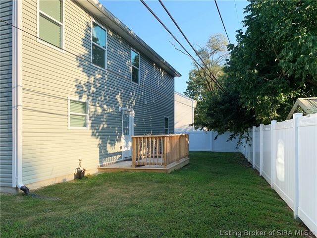 338 Berkley Road, Charlestown, IN 47111