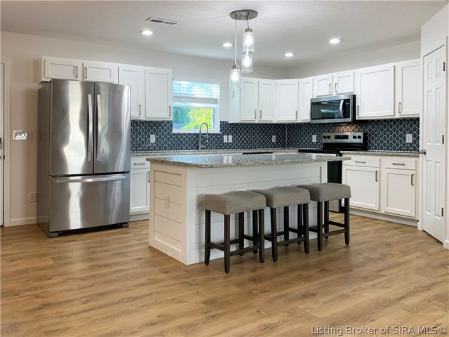 338 Berkley Road, Charlestown, IN 47111