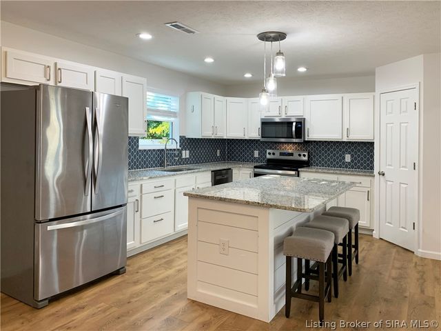 338 Berkley Road, Charlestown, IN 47111