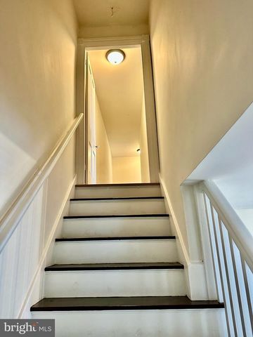 22-24 N LINCOLN ST, Palmyra, PA 17078