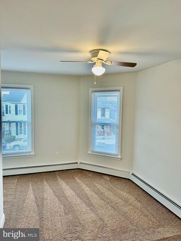 22-24 N LINCOLN ST, Palmyra, PA 17078