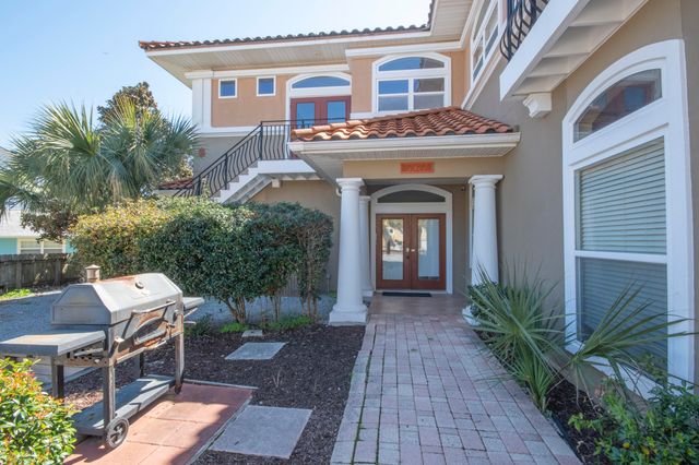 411 La Valencia Circle, Panama City Beach, FL 32413