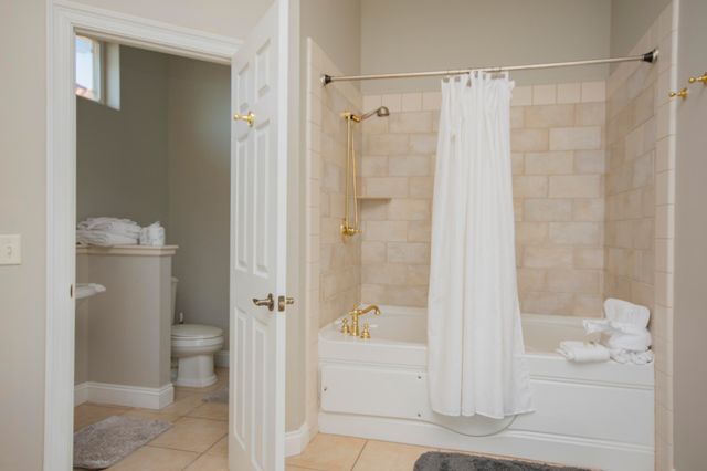 411 La Valencia Circle, Panama City Beach, FL 32413