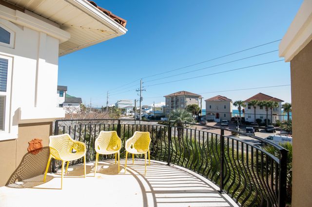 411 La Valencia Circle, Panama City Beach, FL 32413