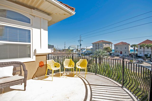 411 La Valencia Circle, Panama City Beach, FL 32413