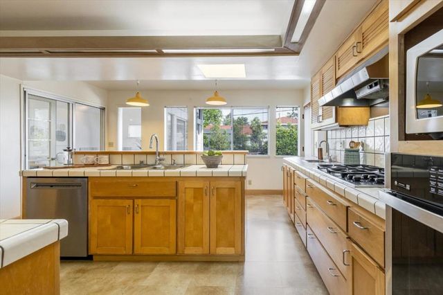 882 Maranta Avenue, Sunnyvale, CA 94087