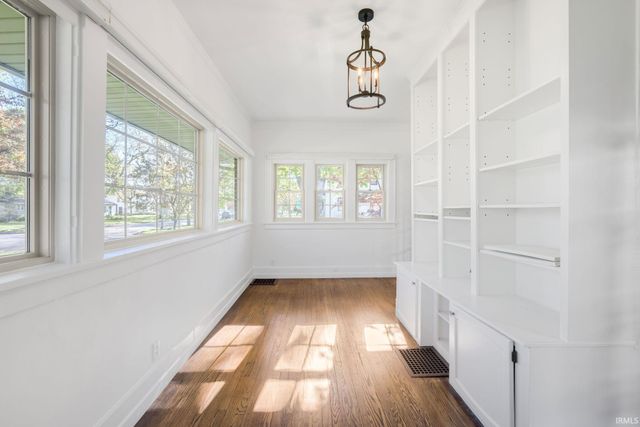 318 E Pokagon Street, South Bend, IN 46617
