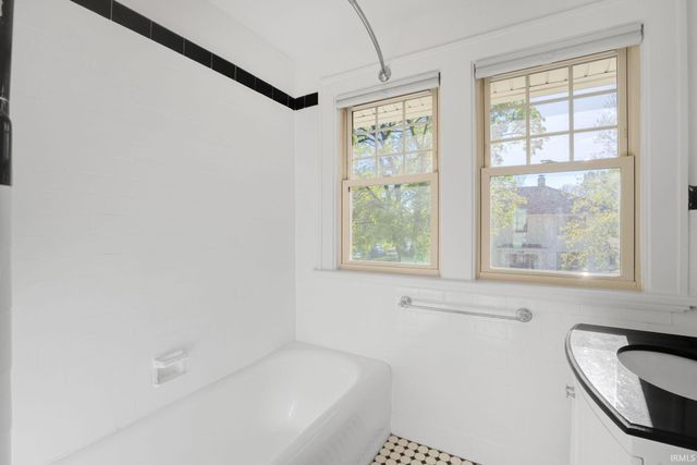 318 E Pokagon Street, South Bend, IN 46617