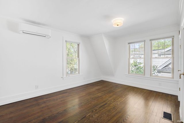 318 E Pokagon Street, South Bend, IN 46617