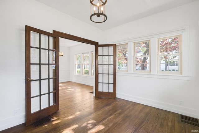 318 E Pokagon Street, South Bend, IN 46617