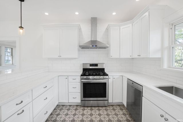 318 E Pokagon Street, South Bend, IN 46617