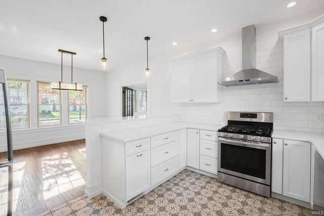 318 E Pokagon Street, South Bend, IN 46617