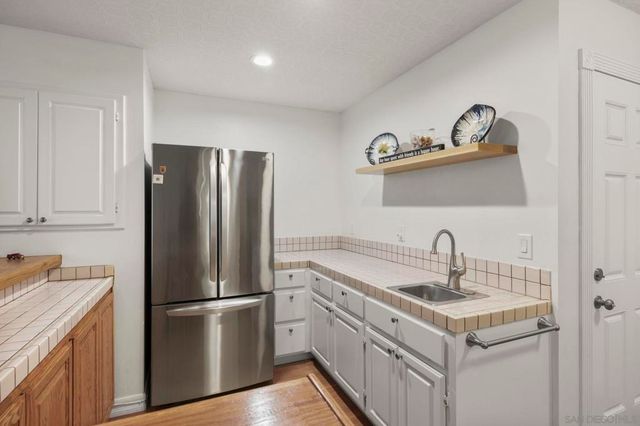 2656 Secret Lake Ln, Fallbrook, CA 92028