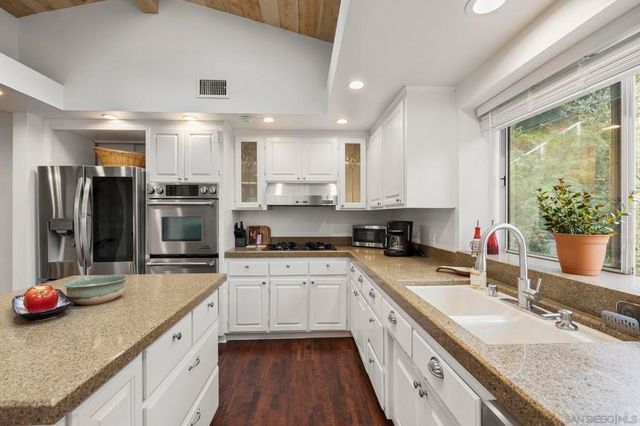 2656 Secret Lake Ln, Fallbrook, CA 92028