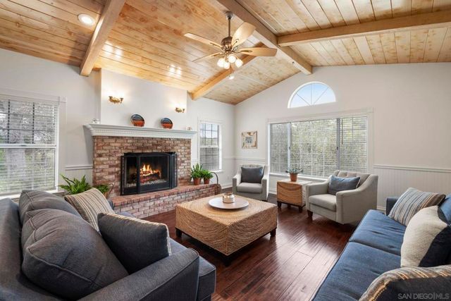 2656 Secret Lake Ln, Fallbrook, CA 92028